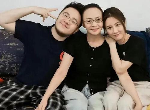 八卦故事吃瓜娱乐,揭秘八卦故事中的吃瓜娱乐幕后真相